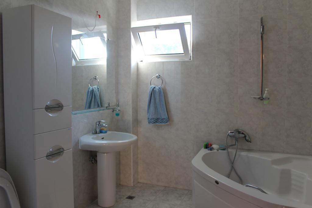 Batumi Green Cape Guest House Makhinjauri Exterior photo